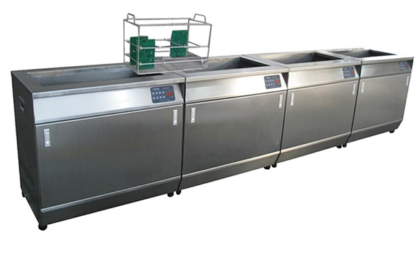 SMT貼片加工中PCBA清潔工藝全解析：提升產品可靠性的關鍵步驟